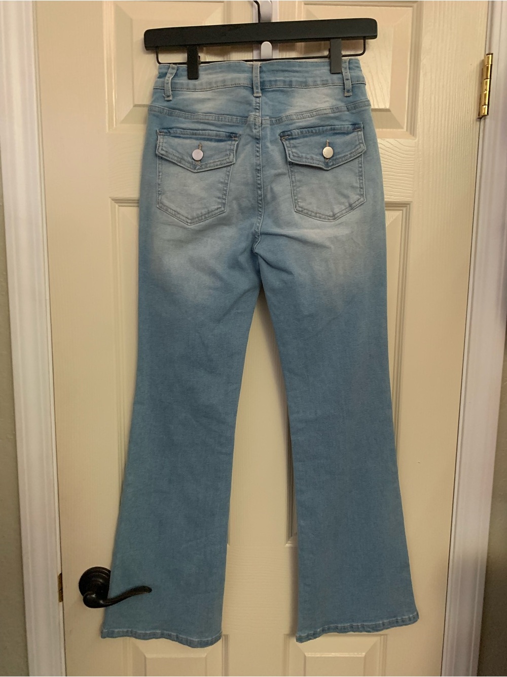 Light Wash Flare Jeans - Women